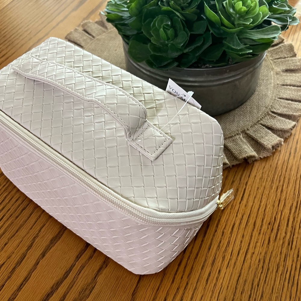 Travel Toiletry/Cosmetic Bag NWT